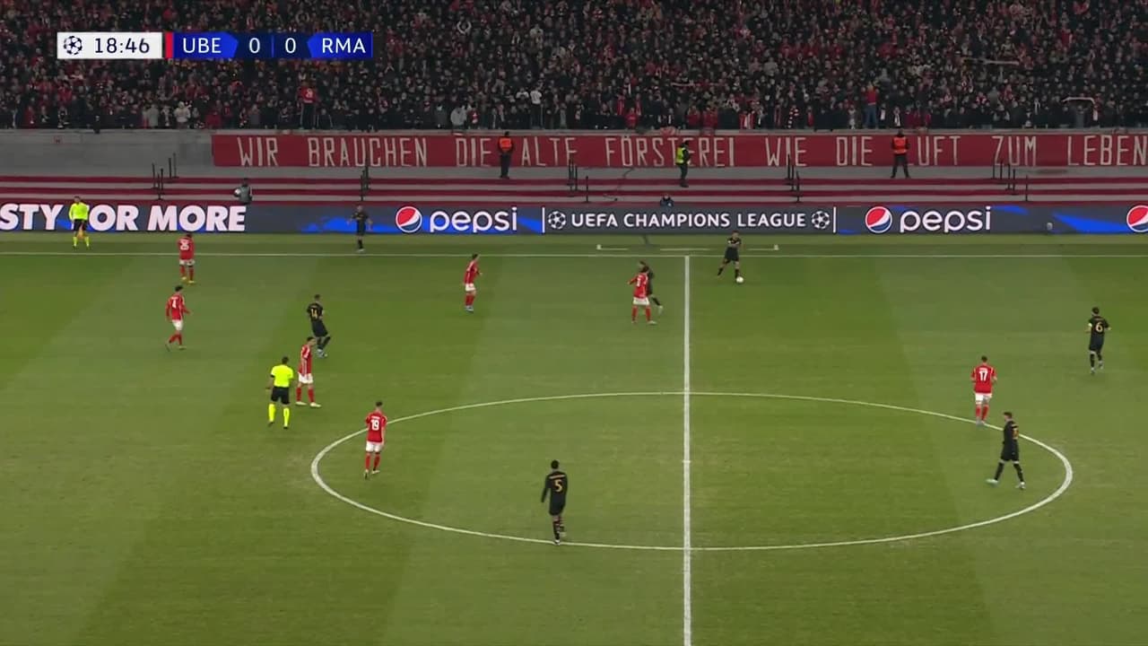 ¡TIRO ATAJADO! disparo por Kevin Behrens.