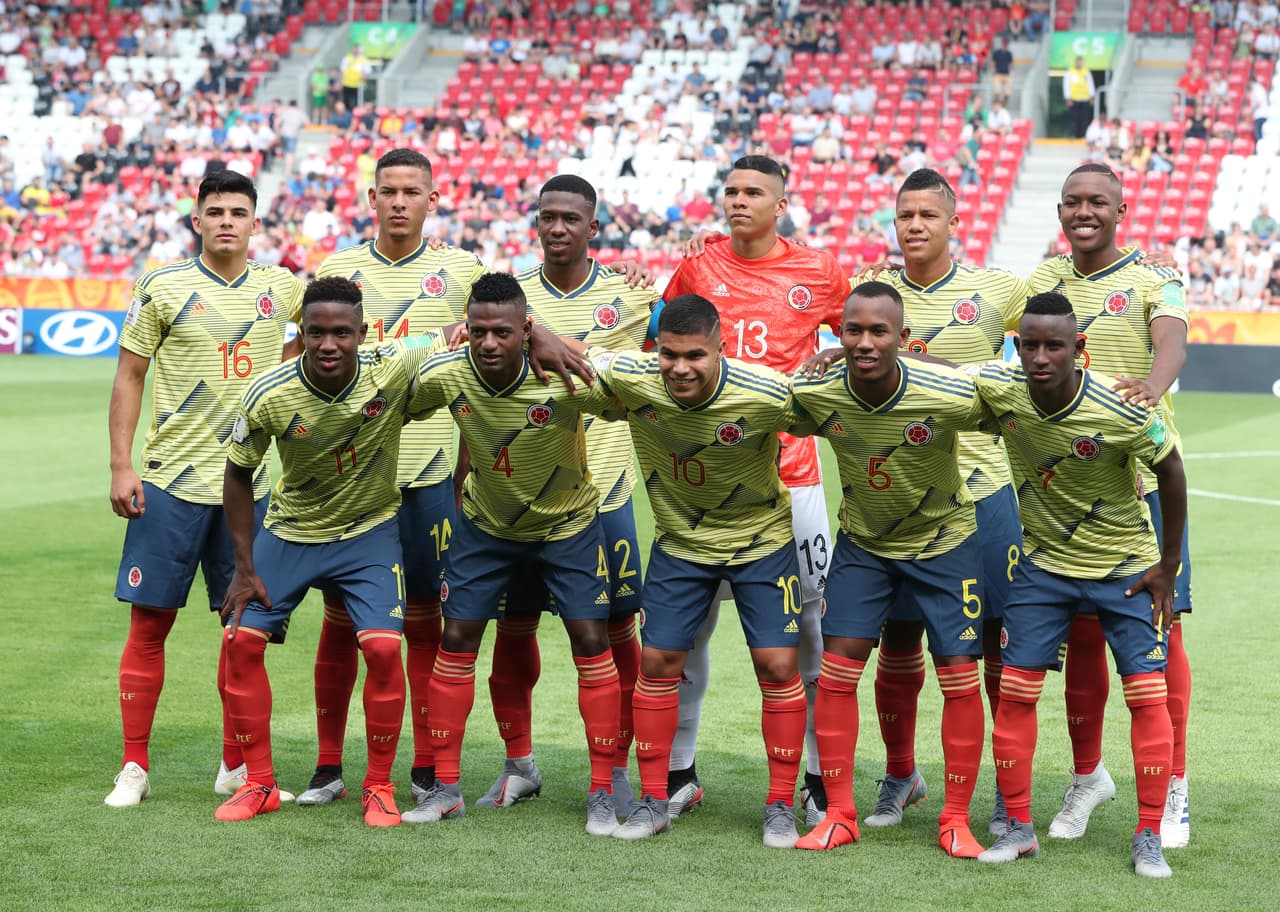 La selección Cafetera formó con Mier; Arroyo, Palma, Cuesta, Vera; Perea, Álvarado, Balanta, Angulo; Sinisterra y J. Hernández.