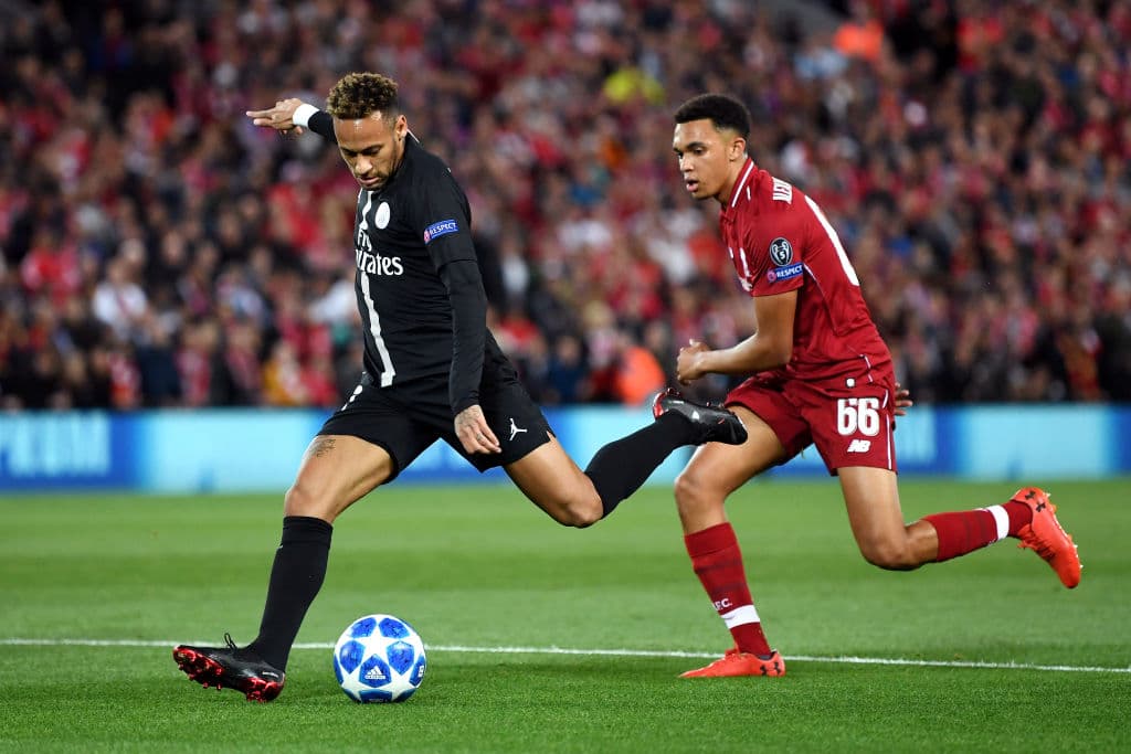 El brasileño tuvo la intención de ser protagonista con el balón por parte de PSG, que no se escondió de visitante.