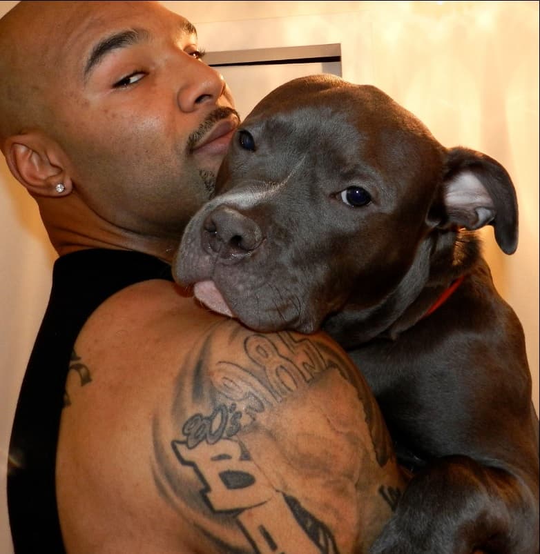 Tierna foto del corredor de los Carolina Panthers de la NFL, 
<b>MATT FORTE.</b>