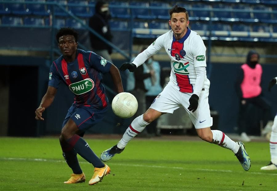 El Paris Saint Germain, por la mínima, derrota al SM Caen. El gol fue por parte de Moise Kean y le da la victoria a su equipo en la Copa de Francia. El astro brasileño, Neymar, salió lesionado del campo y será duda ante el Barcelona.