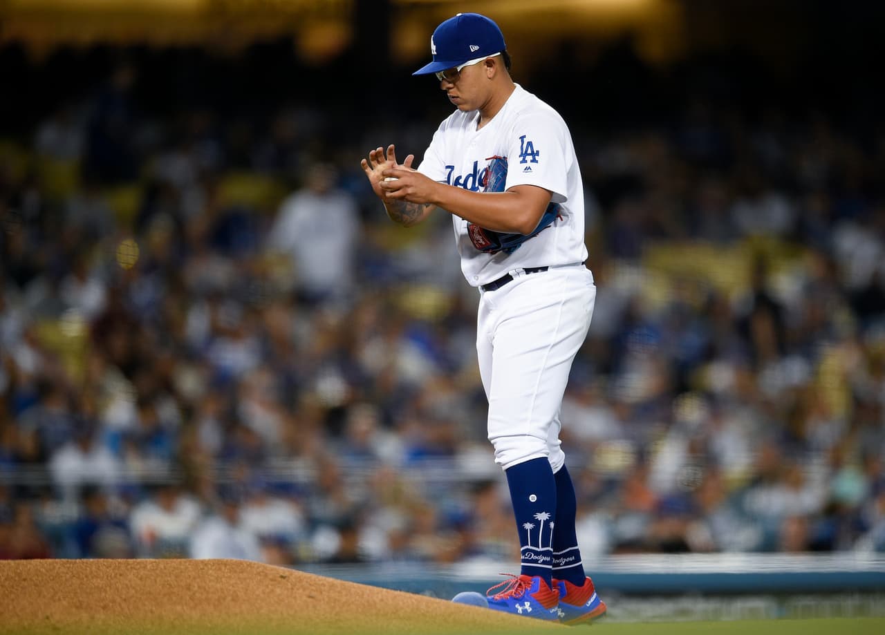 Urías habló con sus compañeros durante unos cinco minutos en el clubhouse antes del primer encuentro de la serie en Tampa Bay.