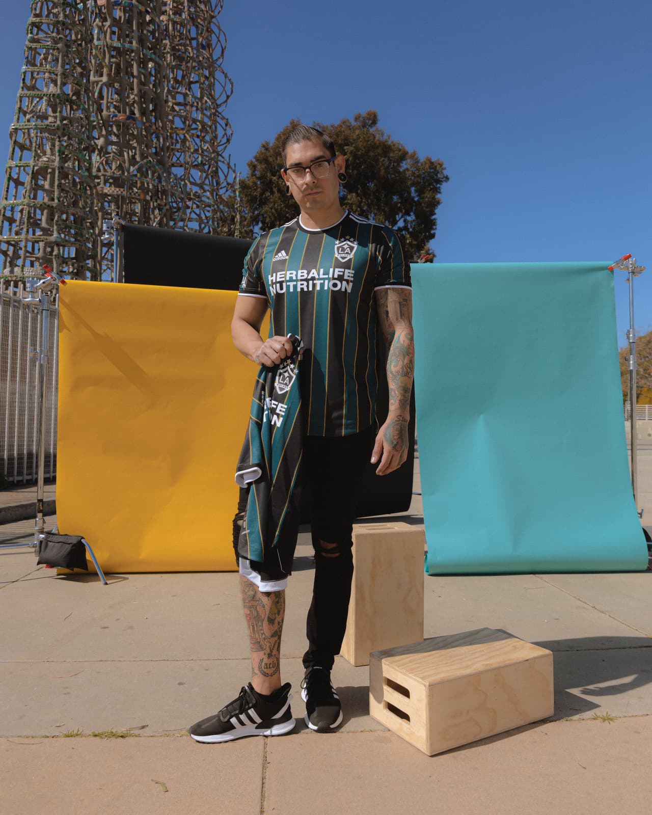 Así luce el espectacular jersey retro del Galaxy.