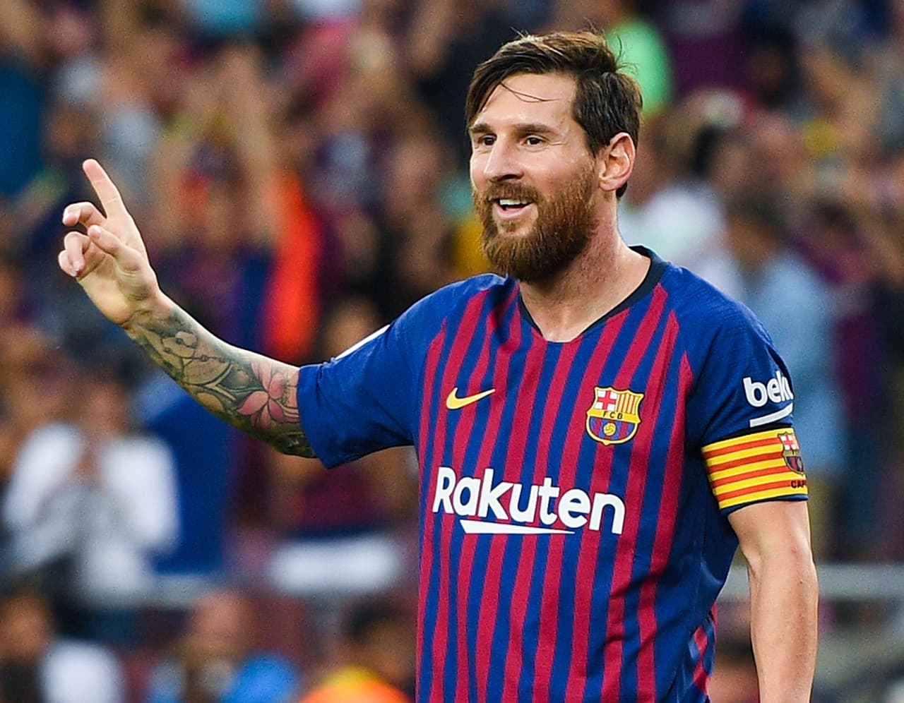 <b>1. Lionel Messi (Barcelona / Argentina) - </b>La 'Pulga' lo ha conseguido todo en el club catalán y jugando en todas las posiciones de ataque: extremo, mediopunta, delantero centro, creador. Aunque su velocidad disminuye con el tiempo, el control y la agilidad no cesan.