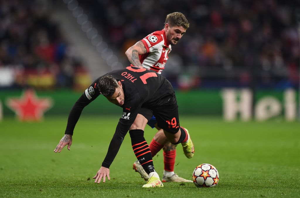 Milan le pega al Atlético de Madrid 1-0 gracias a la anotacion de Junior Messias al minuto 87, Borussia Dortumd cae con el Sporting CP 3-1 y se depiden la UEFA Champions League y el RB Leipzig pasa por encima del Club Brugge con un marcador de 0-5.
