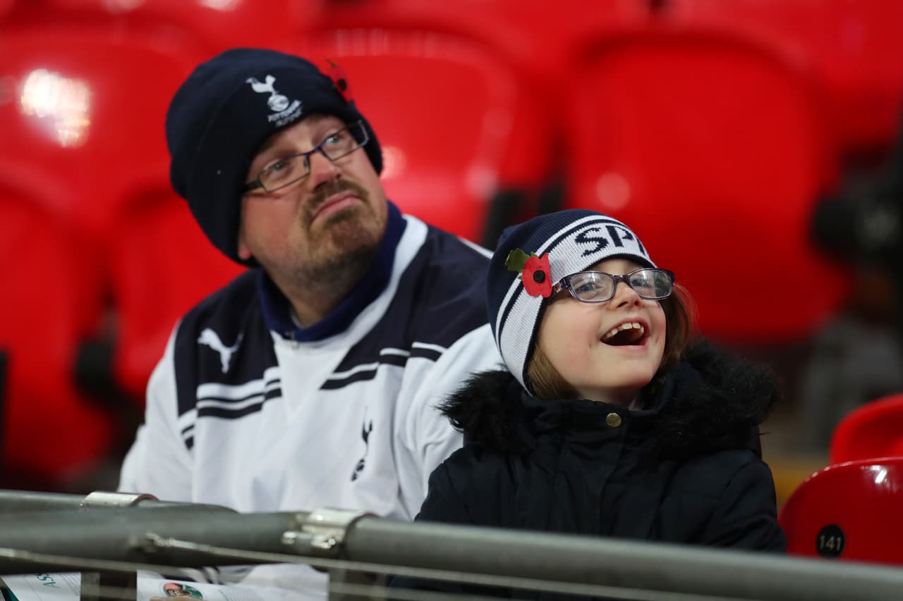 Tottenham, cuarto en la Premier League, tenía la ilusión de sus fanáticos de conseguir el triunfo y pelear en el grupo B donde Barcelona e Inter toman ventaja.