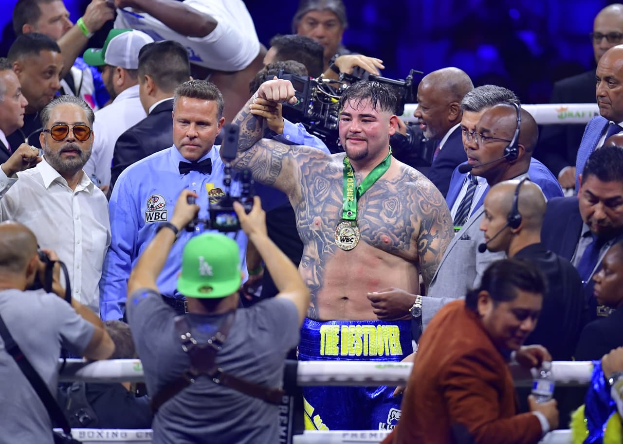 Andy Ruiz (MEX) winner during the Fight to the heavyweight boxing at Crypto.com Arena, on September 04, 2022. 
<br>
<br> Andy Ruiz (MEX) ganador durante la Pelea de boxeo de peso completo en Crypto.com Arena, el 04 de septiembre de 2022.
