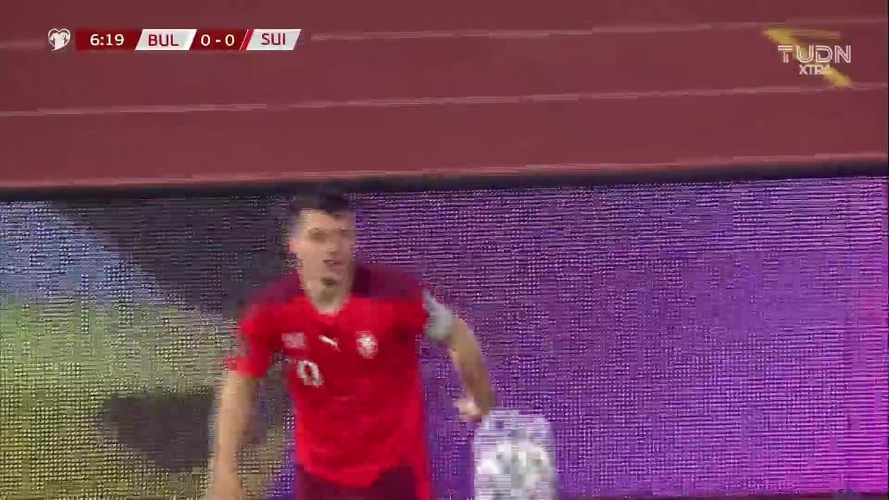 ¡GOL!  anota para Suiza. Breel Embolo