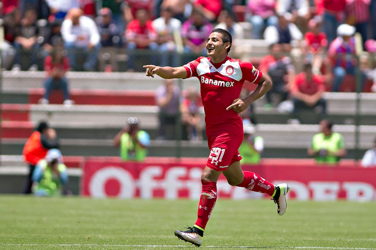 El joven artillero de los Diablos Rojos, Ernesto Vega, logró anotar dos tantos en el partido ante Veracruz, motivo por el cual logró sumar 17 puntos, mientras que su valor en el UD Fantasy es de $2 millones.
