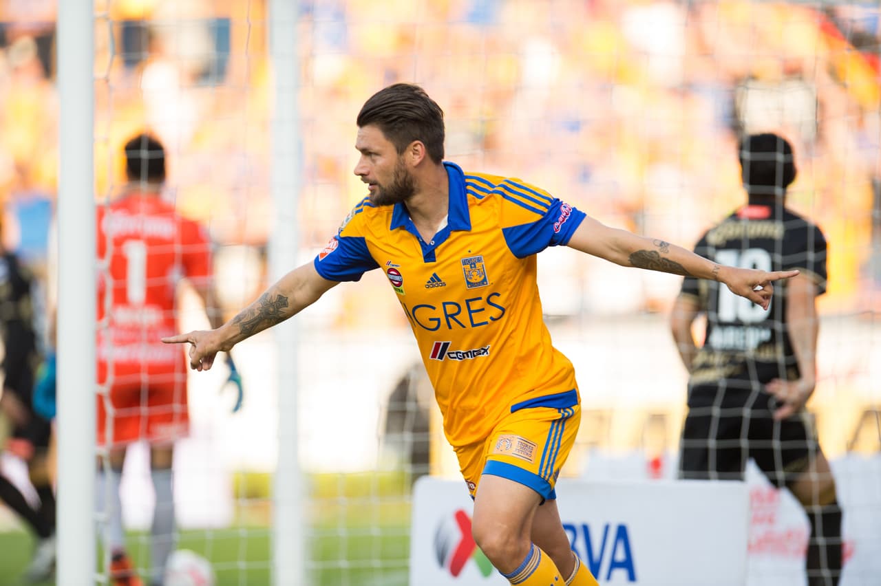 A pesar de que logró dar dos asistencias a sus compañeros en la goleada ante Dorados, Rafael Sóbis marcó el primer gol al minuto 2 que le permitió al equipo felino llenarse de confianza para buscar más goles.