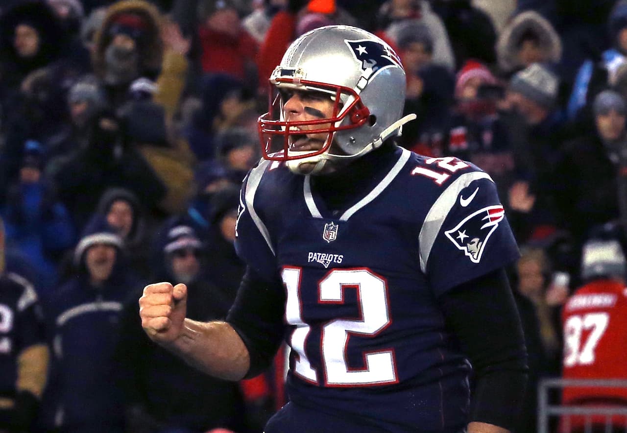 Tom Brady estuvo espectacular. El mariscal de campo completó 35 de 53 envíos para 337 yardas con 3 pases de anotación y sin intercepciones.