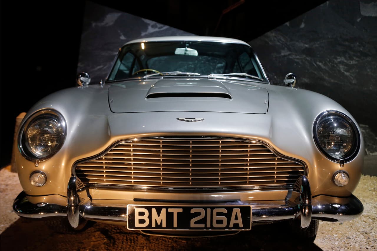 Aston Martin DB5 | James Bond manejaba este increíble vehículo.