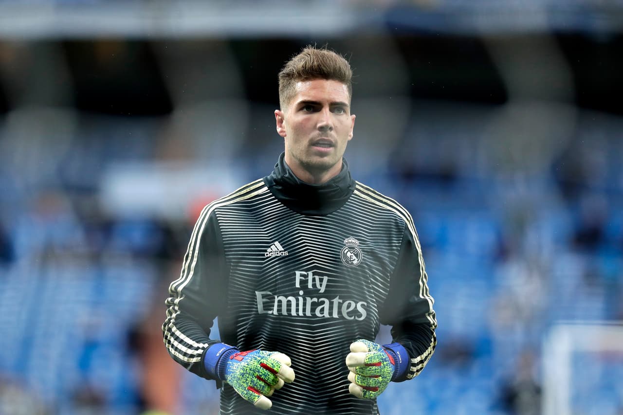 Luca Zidane debutó con Real Madrid con su padre como técnico en mayo de 2018 y tras el regreso de Zinedine Zidane tuvo su primera titularidad en el 3-2 contra Huesca el 31 de marzo de 2019.