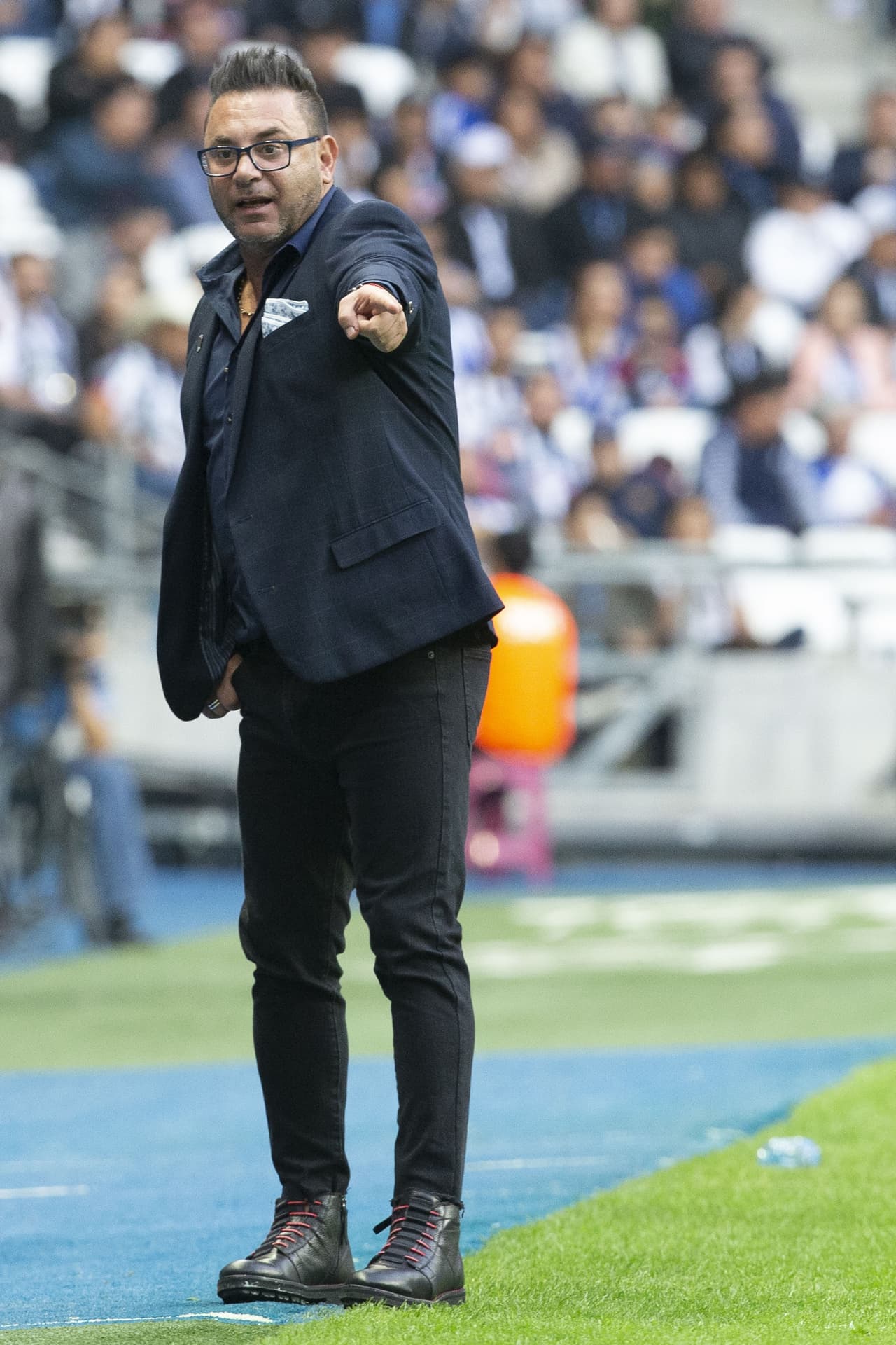 Un gol agónico de Ariel Nahuelpán le propicia el segundo descalabro en fila a Rayados en su propia casa.