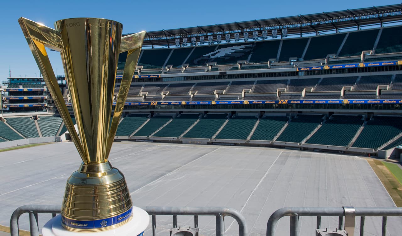 La Copa Concacaf se disputó en 10 ocasiones donde hubo 6 distintos campeones, siendo México y Costa Rica los máximos ganadores con 3 títulos cada selección.