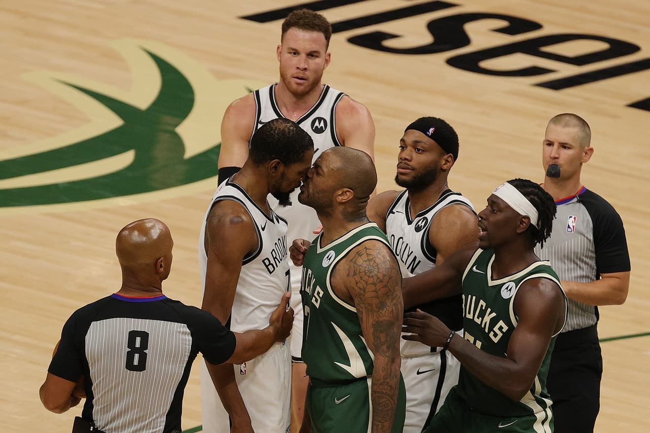 Bucks recortan distancia en la serie ante unos Nets combativos