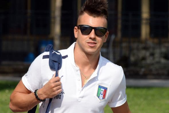 Stephan El Shaarawy:El delantero de origen egipcio se ha convertido en el consentido del Milán pero no de los peluqueros italianos. Mira aquí los videos más chismosos.