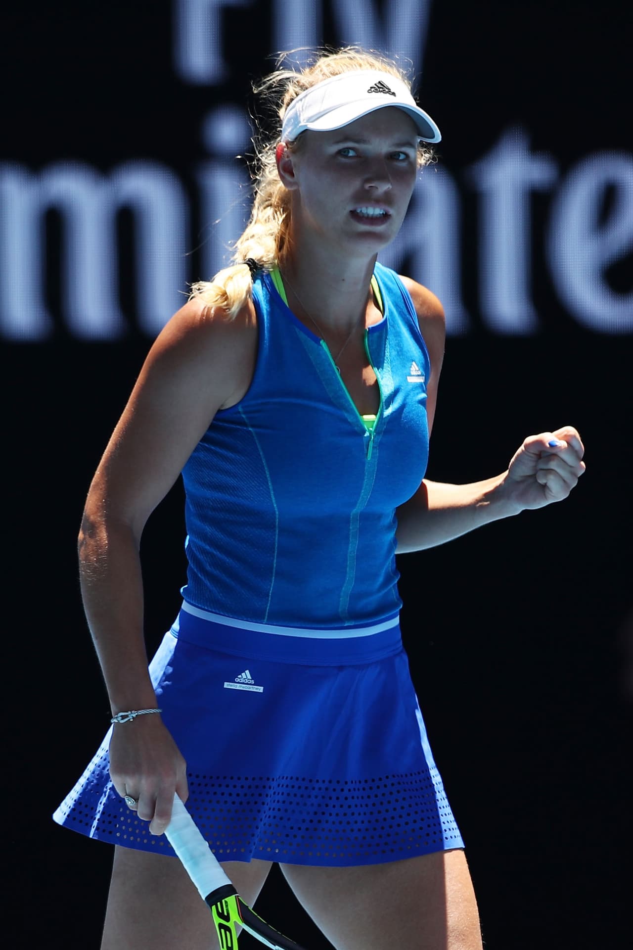 Carolina Wozniacki se impuso contra Donna Vekic con parciales 6-1, 6-3 en su choque de segunda ronda. La danesa tiene a su favor la experiencia que la llevó a ser número uno del mundo y a eso le suma un rostro angelical y cuerpo atractivo que la hacen una de las preferidas de los seguidores.