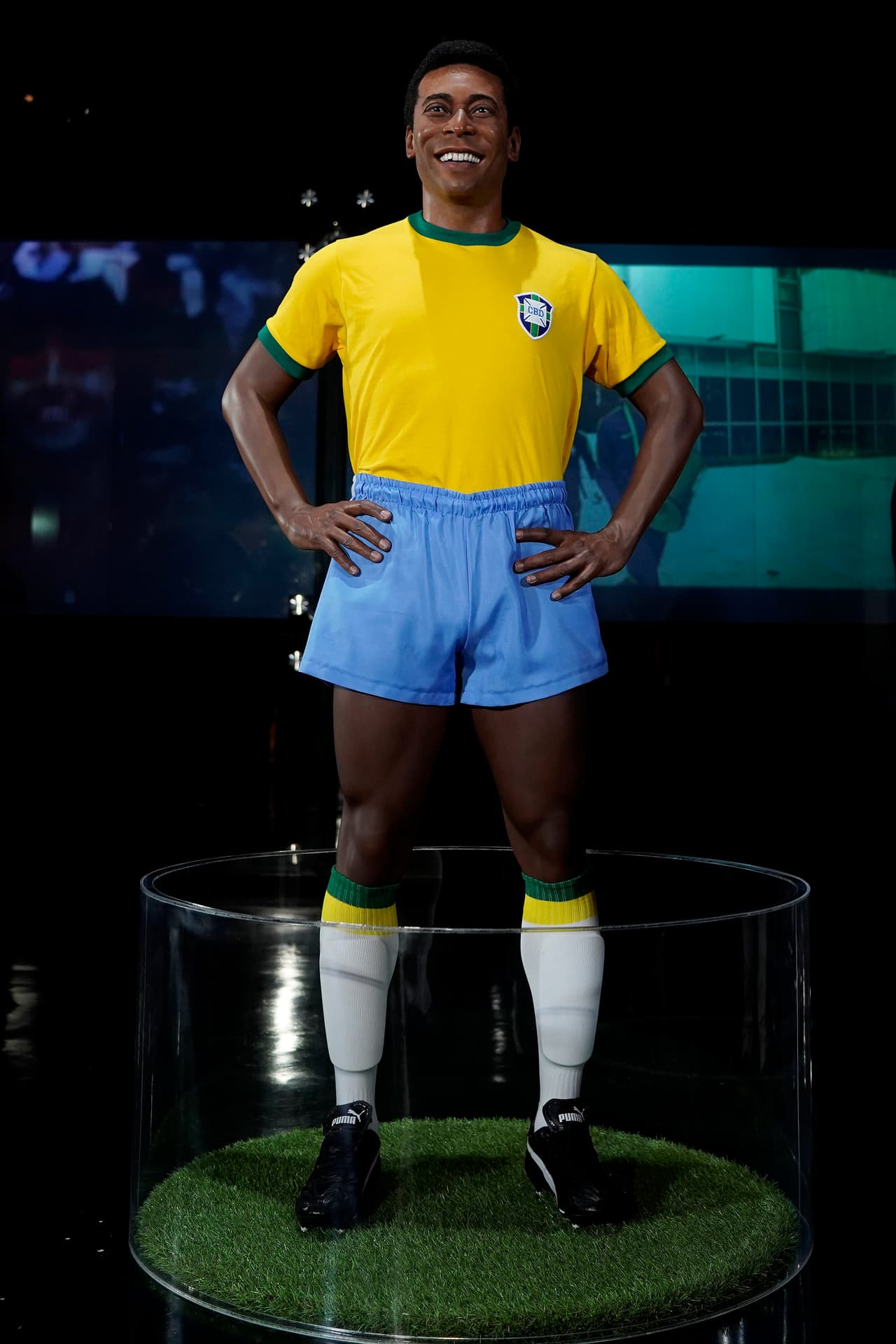 El Museo en Río de Janeiro, Brazil, inauguró el 20 de febrero de 2020 la estatua de Pelé tras conmemorarse 50 años de haber leventado la Copa del Mundo en México 1970.