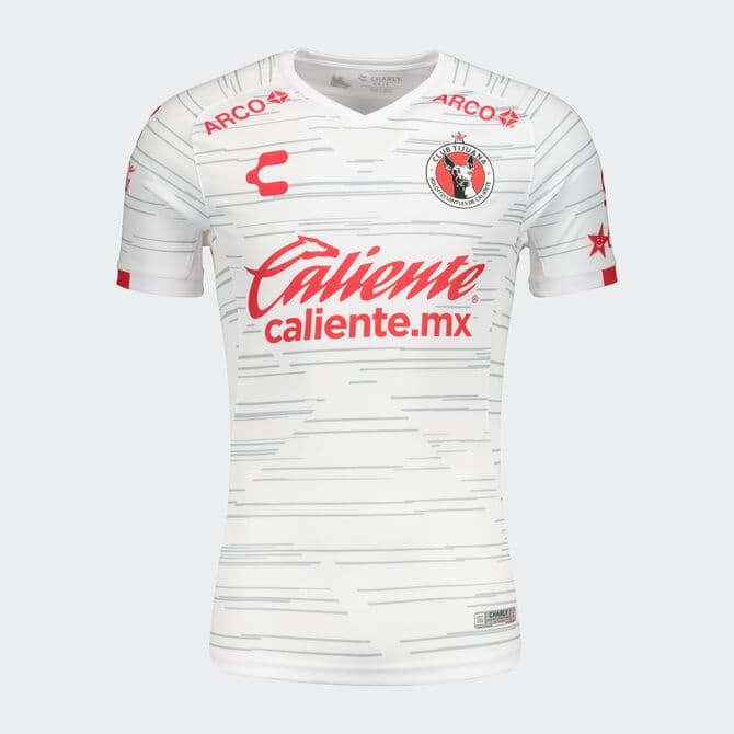 Los Xolos de Tijuana han estrenado ante Boca Juniors su playera principal para esta nueva temporada, pero también realizaron el lanzamiento de la alternativa en sus plataformas digitales. Con diseños novedosos, que hacen referencia al poder de la Jauría, el equipo de la frontera está listo para iniciar la Liga MX.