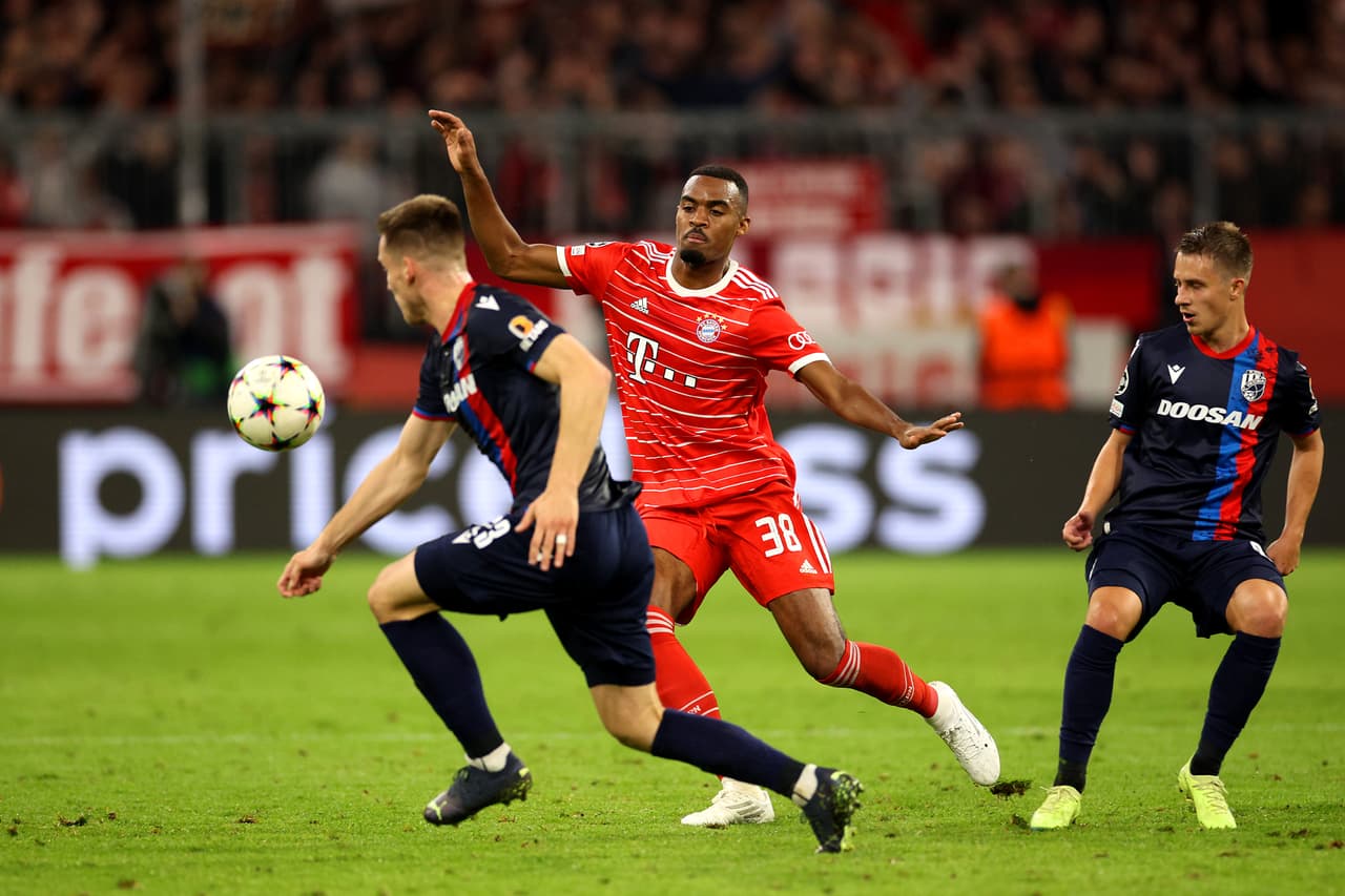 Con doblete de Sané y goles de Mané, Gnabry y Choupo-Moting, Bayern Munich se consolida líder en su grupo al derrotar al cuadro checo de Viktoria Plzen en casa.