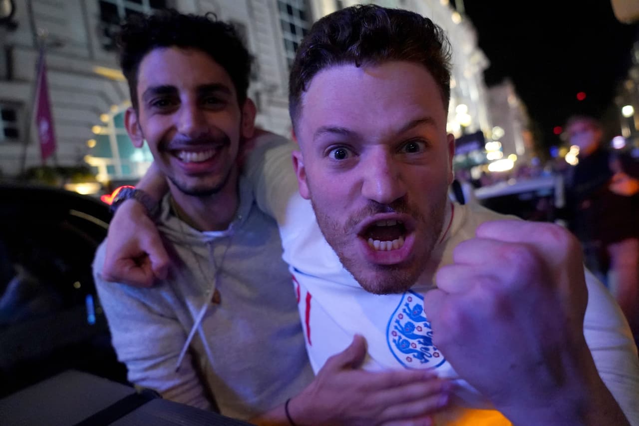 UEFA sanciona a Inglaterra con 30,000 euros por disturbios de fans