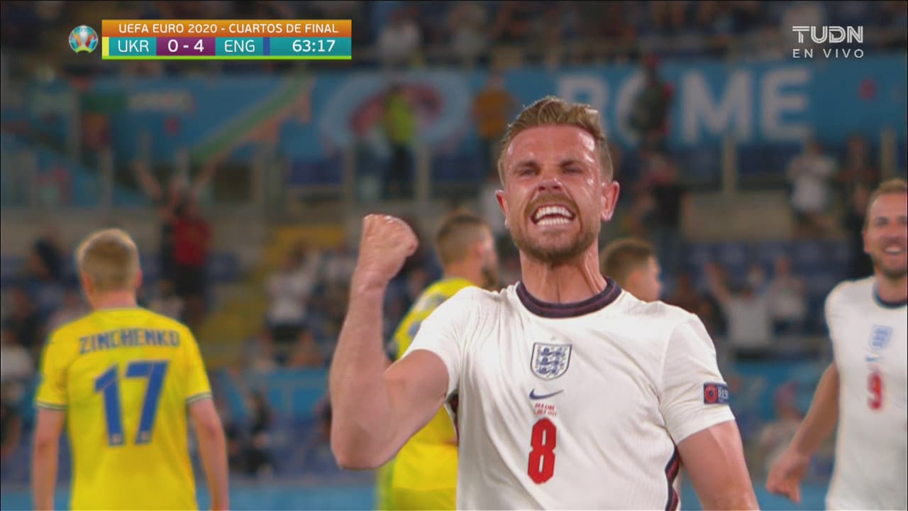 ¿Y la defensa? Jordan Henderson cabecea solo y marca el 0-4