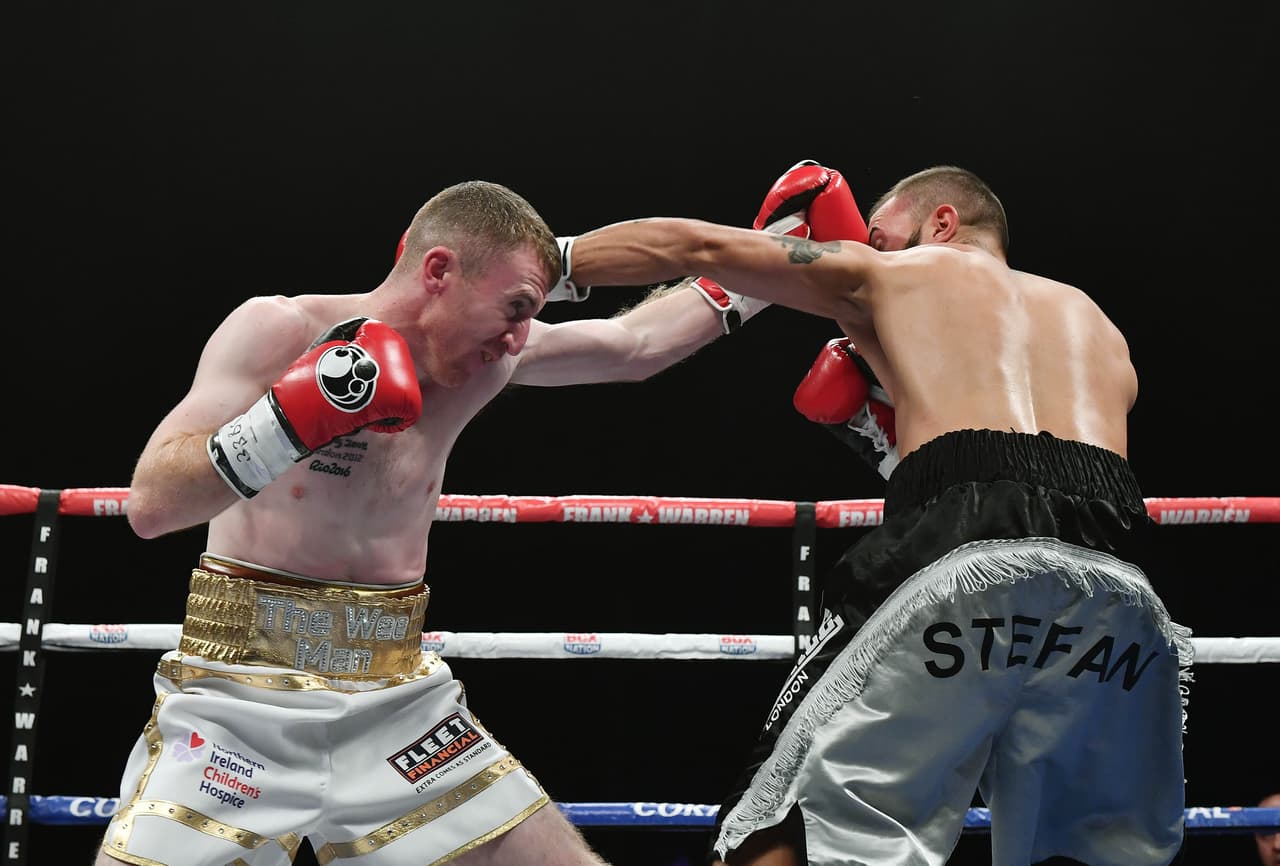 Stefan Slavchev ha sido el primer rival de varios boxeadores debutantes en el profesionalismo. En esta pelea tuvo un comienzo parejo.