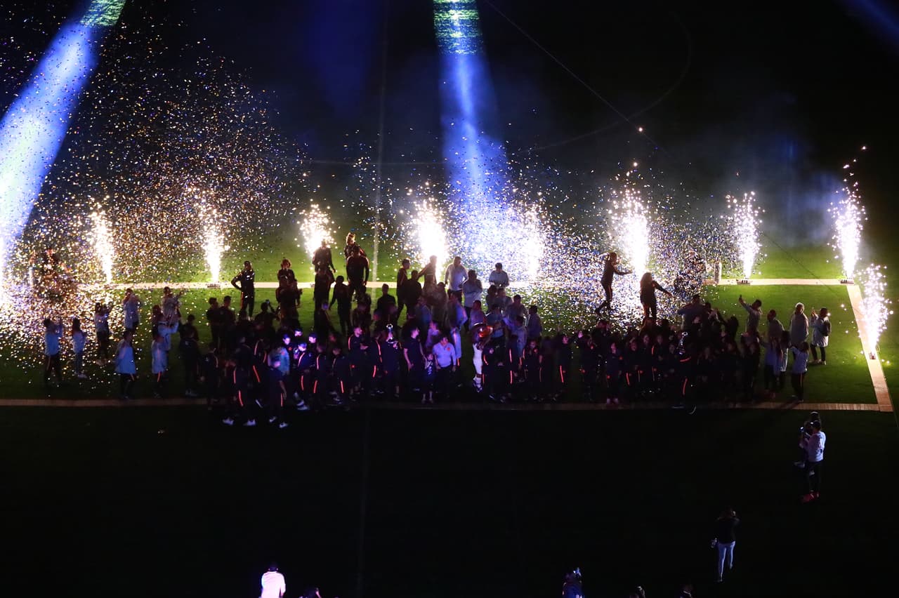 En la cancha del Estadio Azteca se vivió la celebración del América por las conquistas obtenidas en la Liga MX, Liga MX Femenil y Liga MX Sub-17.