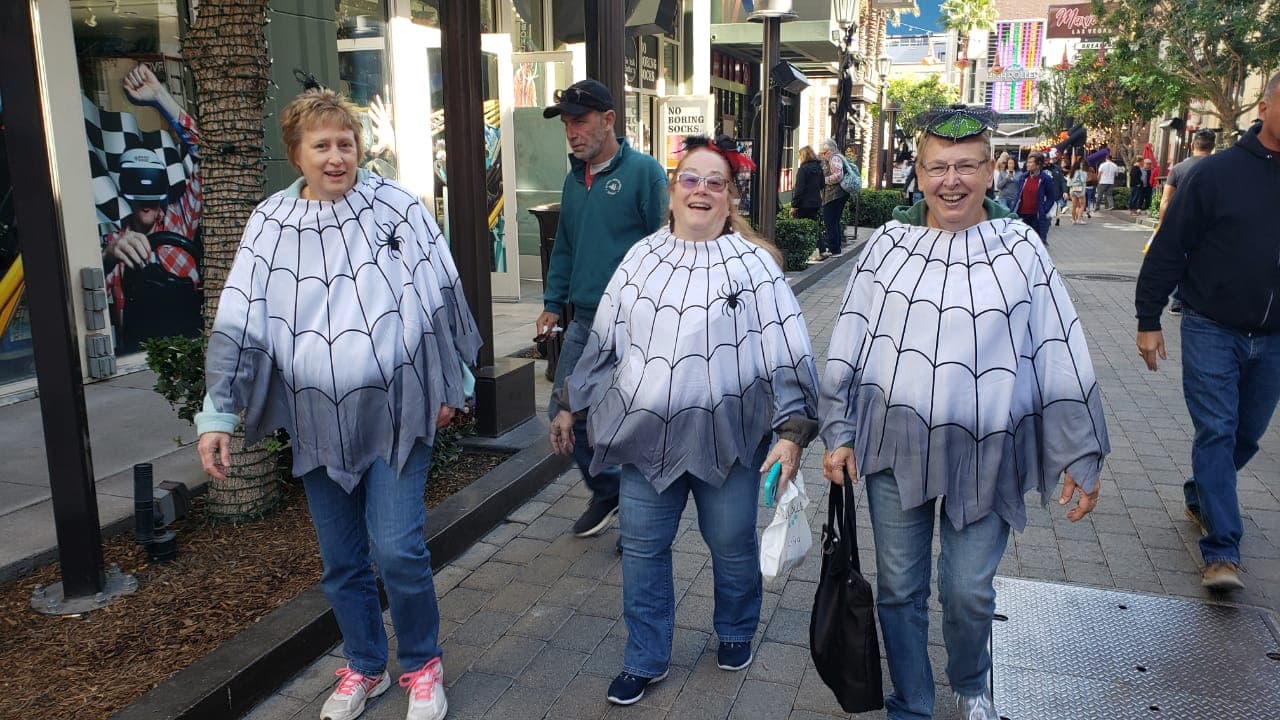 Así se vive la celebración de Halloween en Las Vegas en la semana de la pelea entre el 'Canelo' Álvarez y Kovalev.