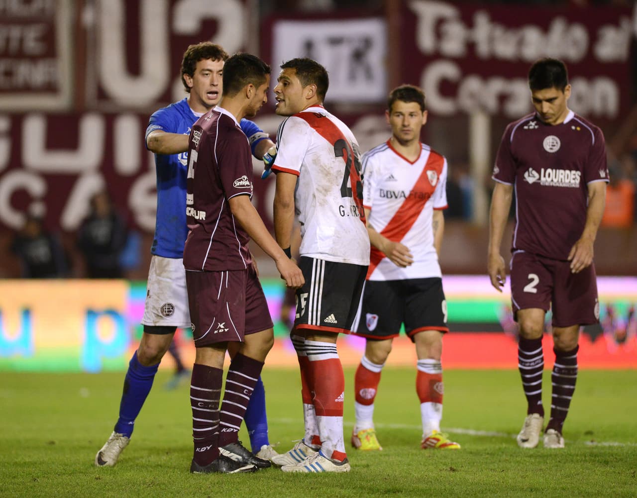 Con Lanús ganó la primera de Argentina en un equipo con Paolo Goltz, Silvio Romero y Guido Pizarro.