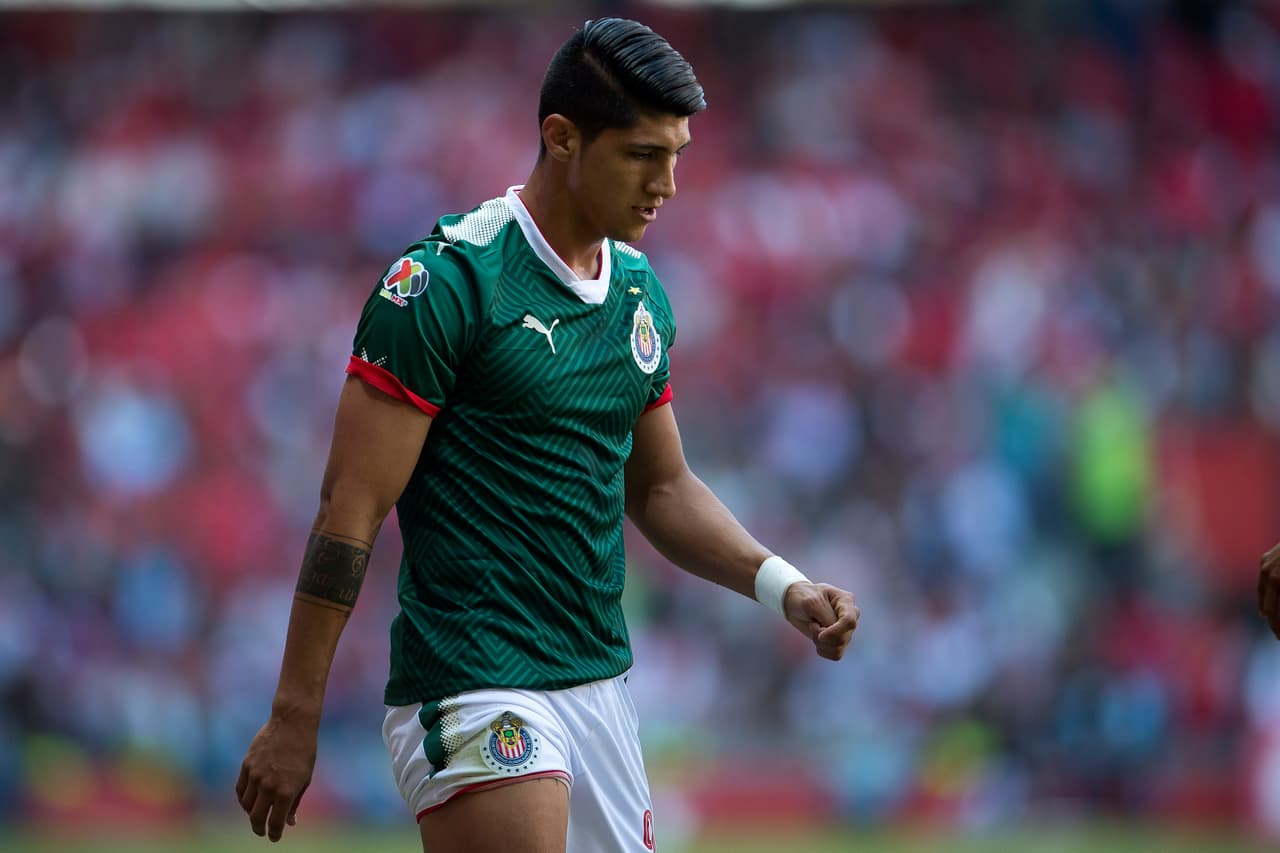 Malas noticias para el Tri: Alan Pulido también causa baja ante Bosnia