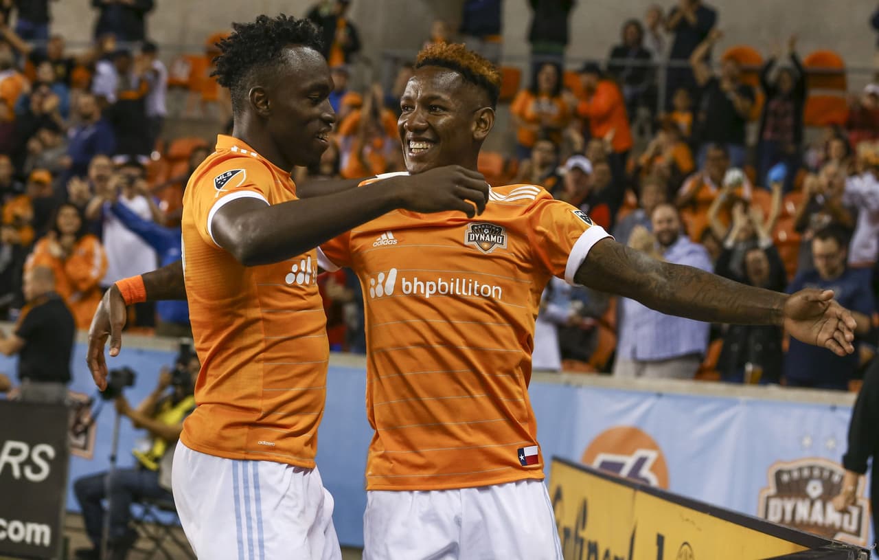 Alberth Elis: "Me quedé en Houston Dynamo para crecer, aprender más y trabajar el doble"