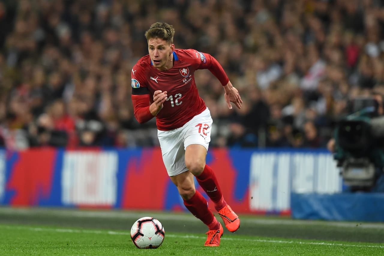 Montenegro 0-3 República Checa.