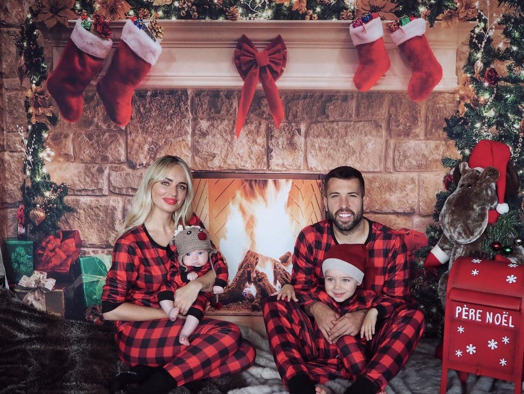 Jordi Alba | Las personalidades del balompié desearon felices fiestas a través de sus redes sociales.