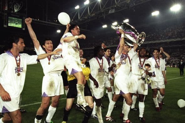 Tras una eterna sequía, Real Madrid, el club que ganó las primeras cinco ediciones de este torneo, volvió a erigirse campeón venciendo a la Juventus 1-0, con el tanto de Mijatovic.