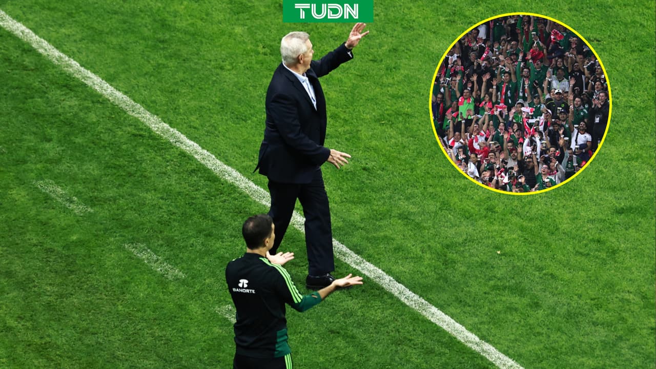 Javier Aguirre y Rafael Márquez reaccionan a los oles a favor de Portugal