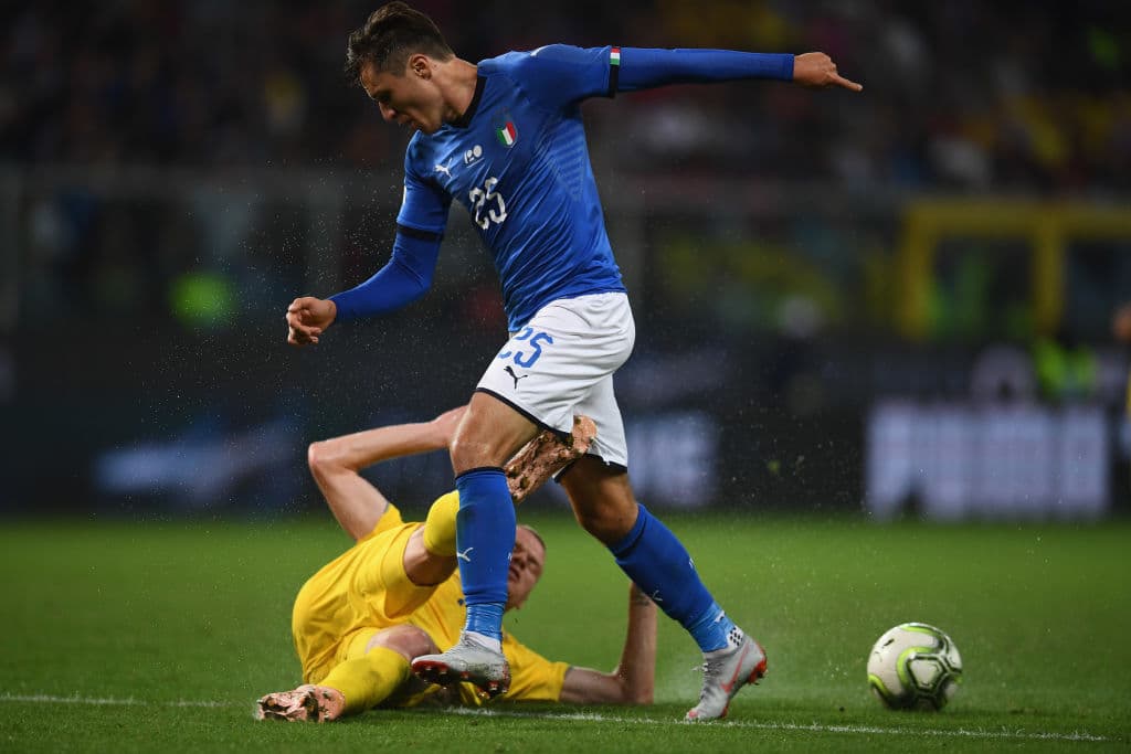 Ucrania, dirigida por Andriy Shevchenko, no solo controló sino que sorprendió a Italia con gol al minuto 17 de Ruslan Malinovsky para el empate 1-1.