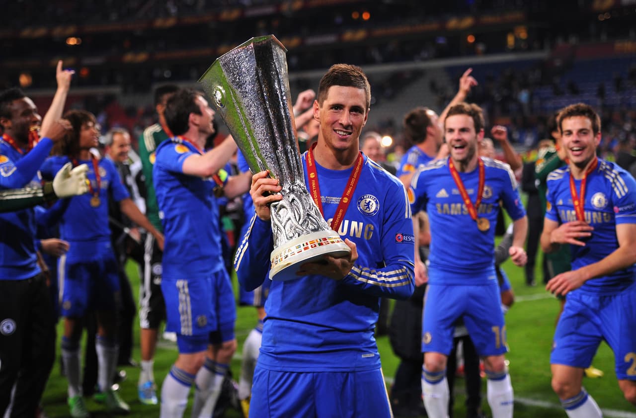 En el Chelsea nunca brilló a nivel individual como en Liverpool pero los títulos llegaron. Ganó una Copa en la 2011-12 y la Europa League la campaña siguiente.