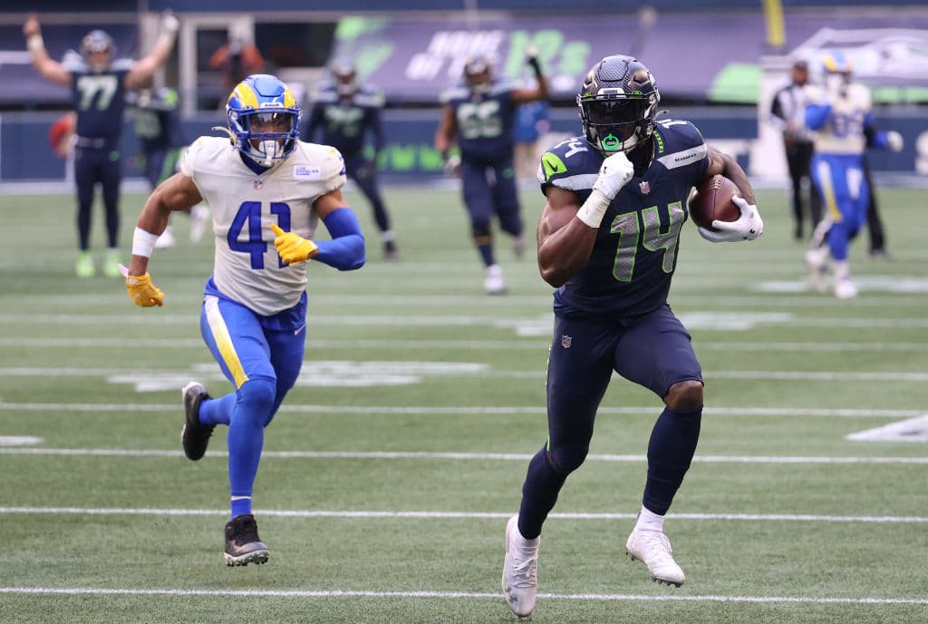 El cuadro angelino consiguió su pase a la ronda divisional tras vencer 30-20 a los de Seattle. | Russell Wilson poco pudo hacer con las deficiencias de la línea ofensiva contrastada con la poderosa defensiva de los Rams.