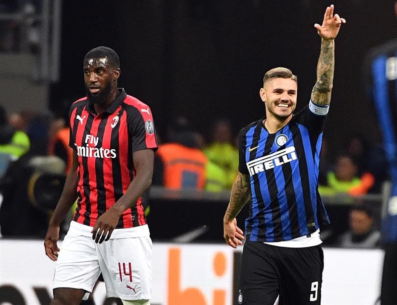 Por eso, en medio de su alegría, el goleador se acordó de sus seres queridos y con ellos compartió.