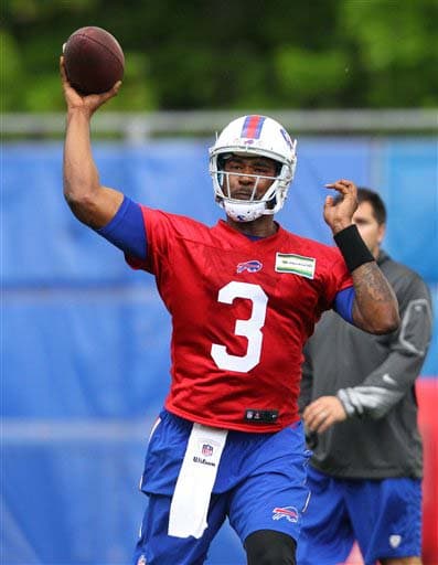 QB EJ Manuel (AP-NFL).