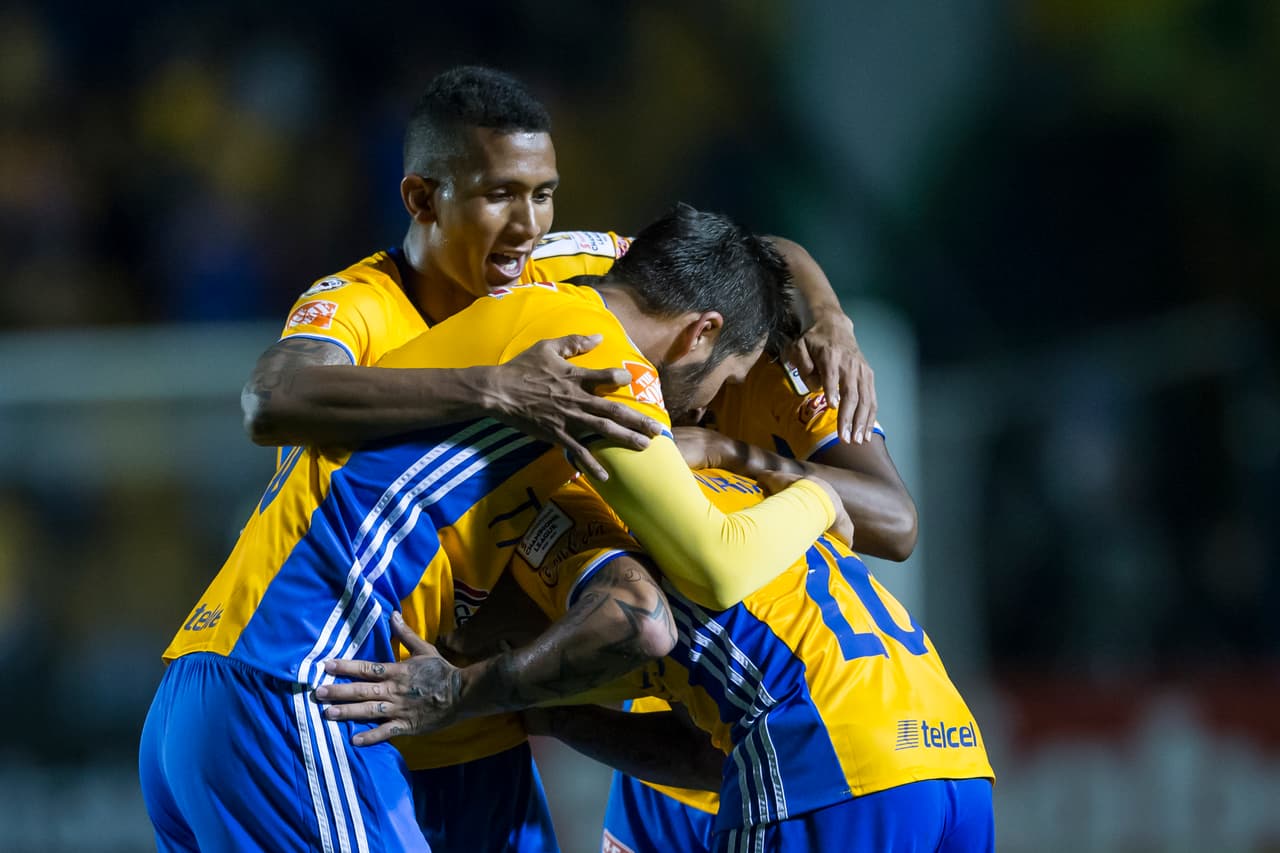 Los Tigres de la UANL de México vencieron 2-0 a los Whitecaps de Vancouver canadienses y pusieron un pie en la final de la Liga de campeones de la Concacaf.