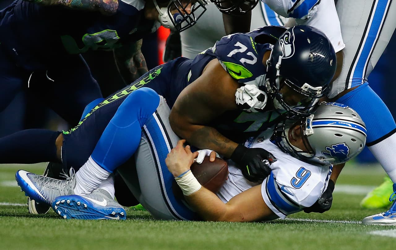 Dijo que estuvo detenido hasta que los policías vieron que "no era un delincuente ni un criminal o un afroamericano común, sino que era Michael Bennett, el famoso jugador de fútbol americano".