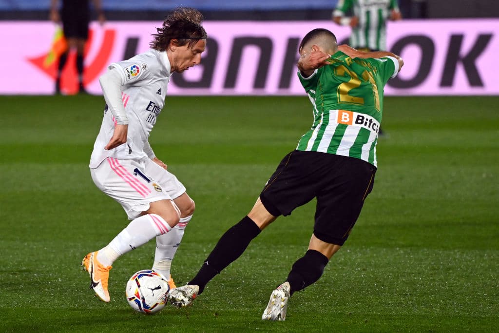 Real Betis y Real Madrid nos regalan un entretenido 0-0 que complica que el Madrid pueda levantar la copa.