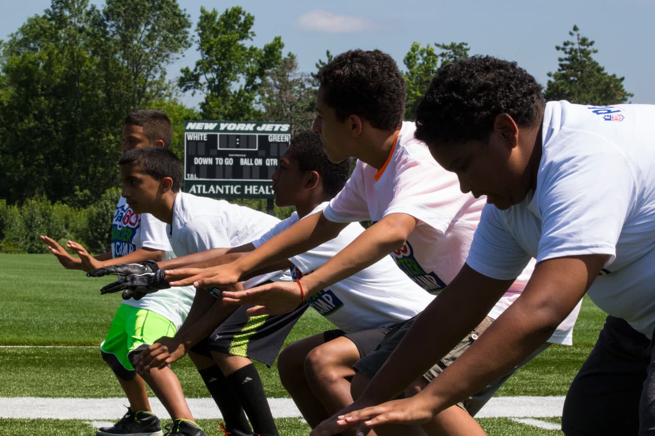 Los New York Jets, en conjunción con la NFL, han hecho una sociedad con el tackle ofensivo del Salón de la Fama Anthony Muñoz y la Muñoz Agency para recibir el NFL PLAY 60 Character Camp de manera local por segunda ocasión, he aquí las mejores imágnes del evento.
