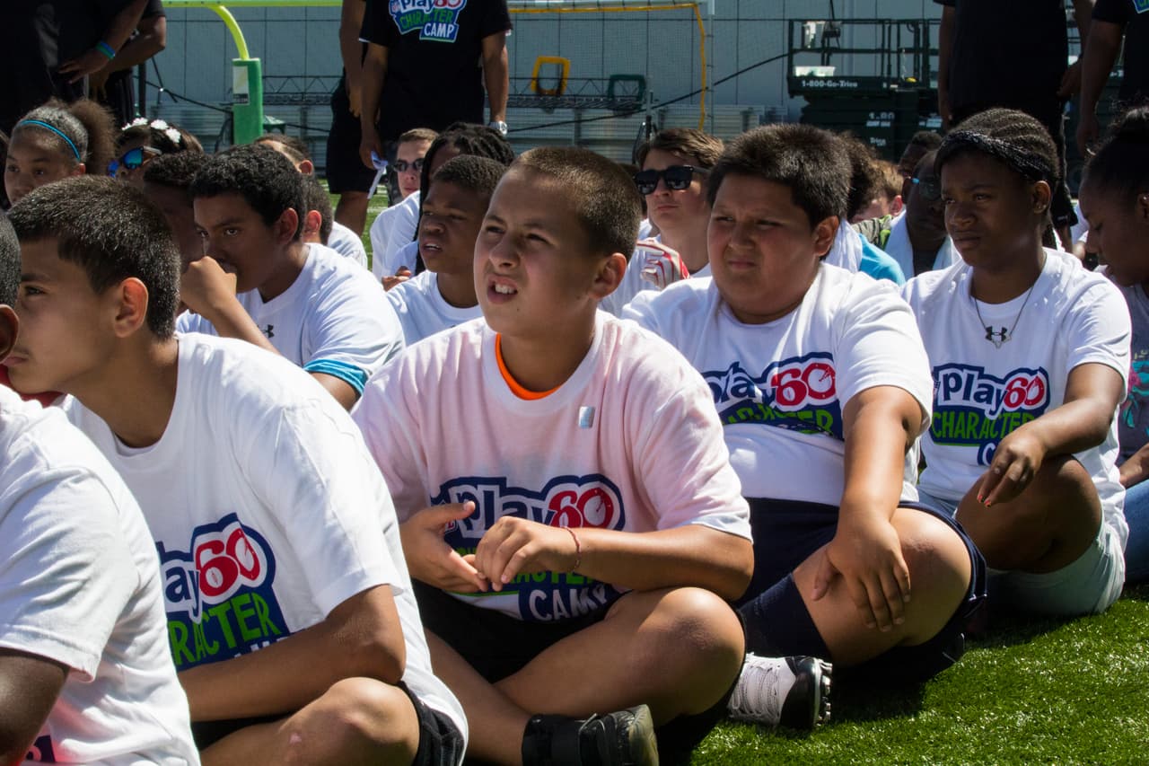 Los New York Jets, en conjunción con la NFL, han hecho una sociedad con el tackle ofensivo del Salón de la Fama Anthony Muñoz y la Muñoz Agency para recibir el NFL PLAY 60 Character Camp de manera local por segunda ocasión, he aquí las mejores imágnes del evento.