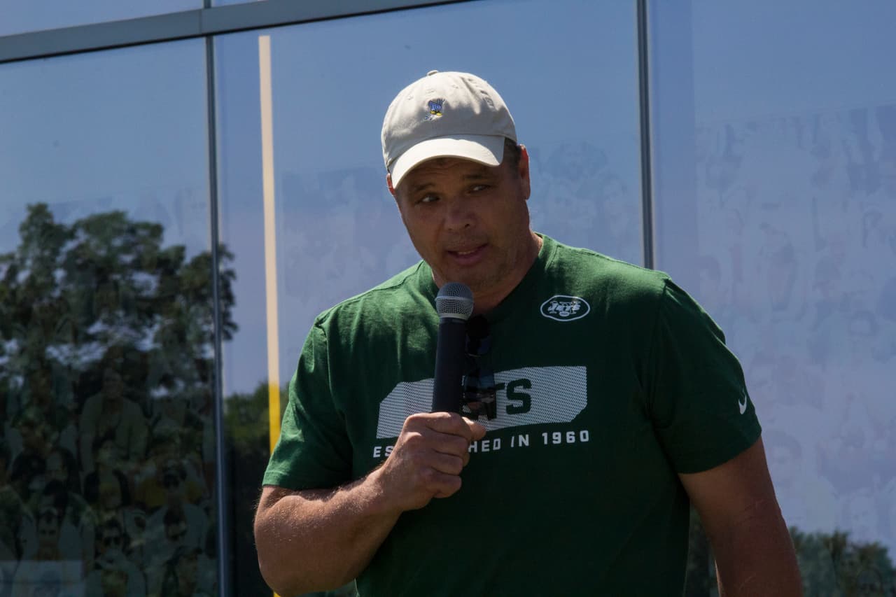 Los New York Jets, en conjunción con la NFL, han hecho una sociedad con el tackle ofensivo del Salón de la Fama Anthony Muñoz y la Muñoz Agency para recibir el NFL PLAY 60 Character Camp de manera local por segunda ocasión, he aquí las mejores imágnes del evento.