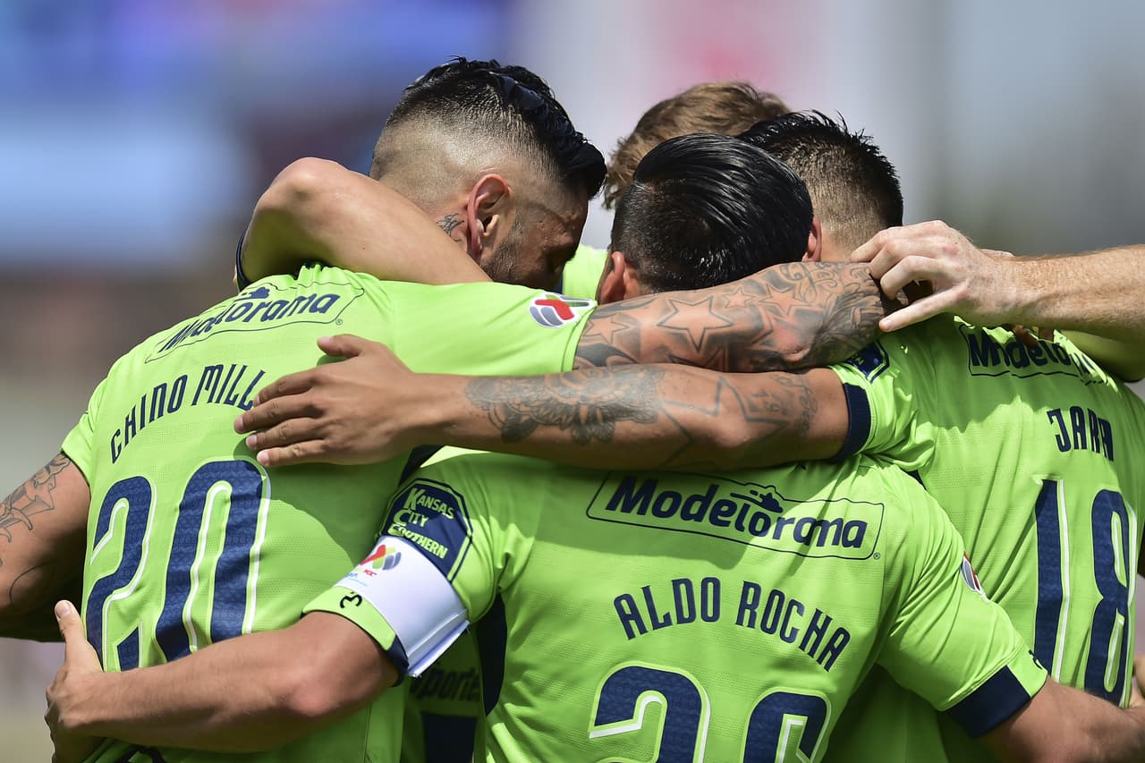 Monarcas Morelia venció a Pumas 1-2 con goles de Millar y Sansores, por los de casa marcó Quintana. Se acabó el invicto.