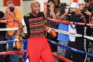 Mayweather Jr. sabe del poder de Maidana y no se confía.
